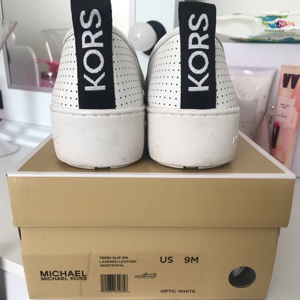 Michael Kors Teddi Slip On Sneakers size 9